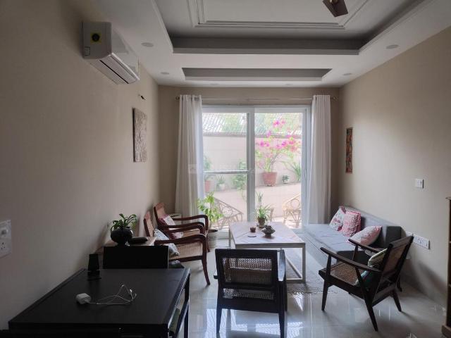 Flat for rent in South Delhi, Deri
