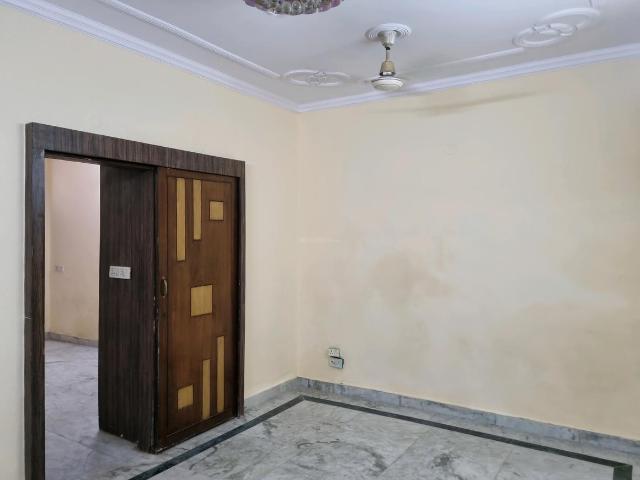 Flat for rent in Janakpuri, Delhi