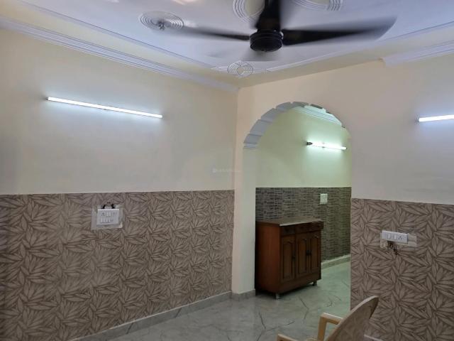 Flat for rent in West Delhi, Deri