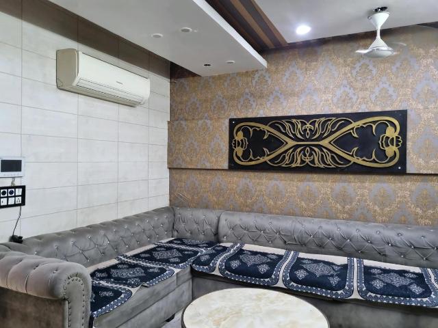 Flat for rent in South West Delhi, Deri