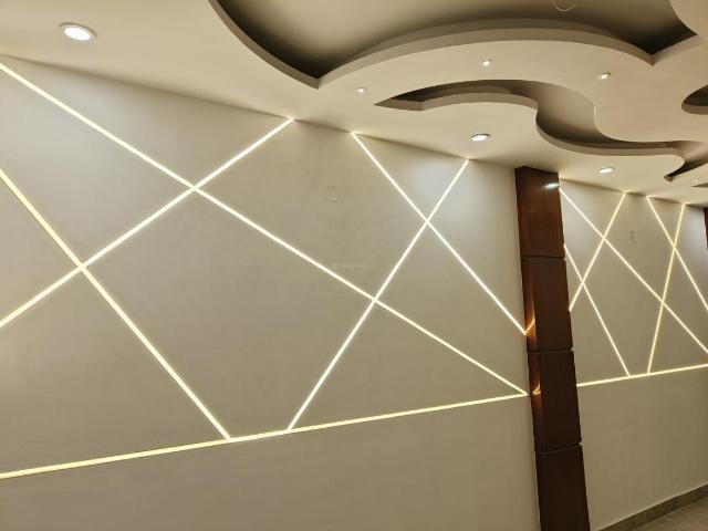 Flat for sale in West Delhi, Deri