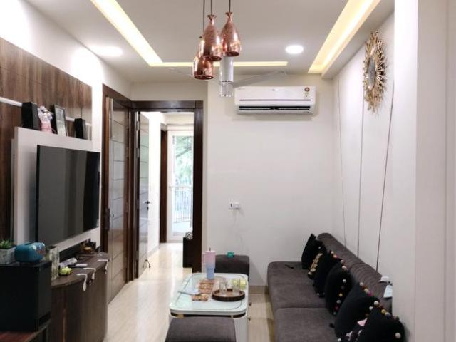 Flat for sale in West Delhi, Deri