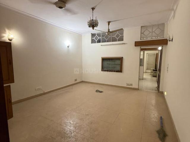 Flat for rent in Deri