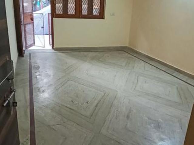 Flat for rent in Deri