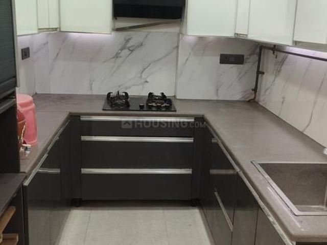 Flat for rent in Deri