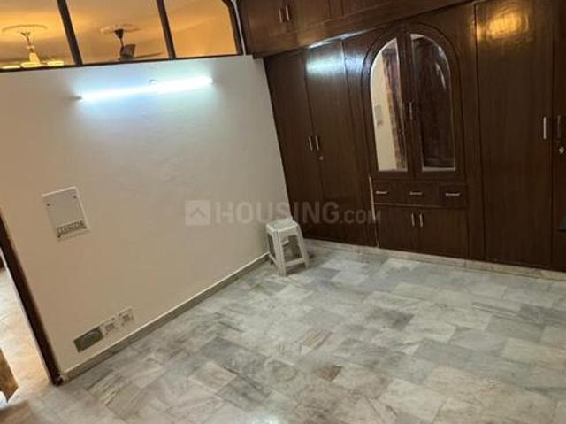 Flat for rent in Deri