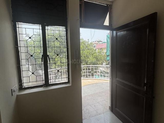 Flat for rent in Deri