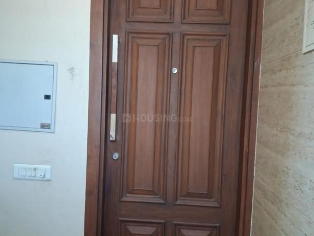 Flat for rent in Deri