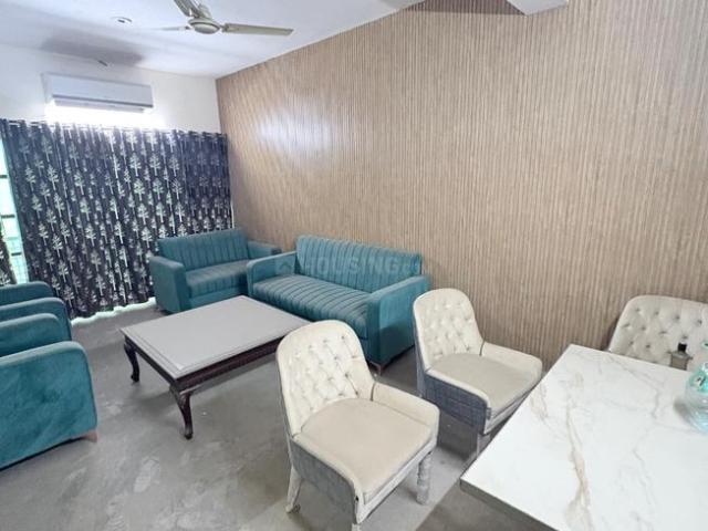Flat for rent in Deri