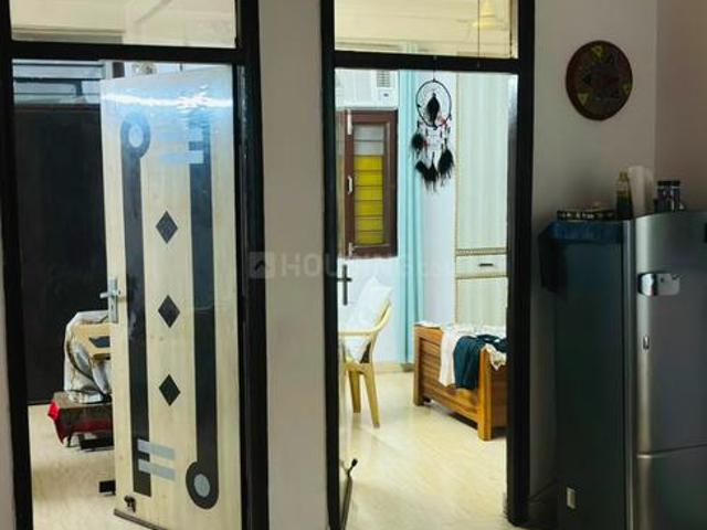 Flat for rent in South Delhi, Deri