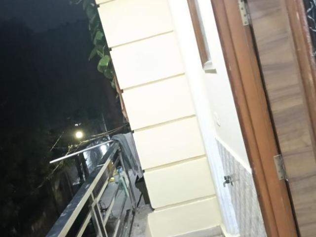 Flat for rent in South Delhi, Deri