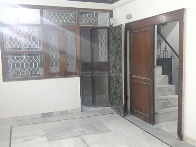 Flat for rent in South Delhi, Deri
