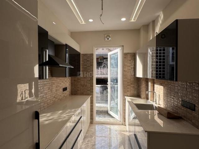 Flat for rent in Kirti Nagar, Delhi