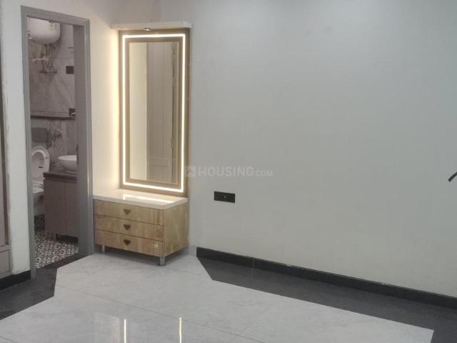 Flat for sale in West Delhi, Deri