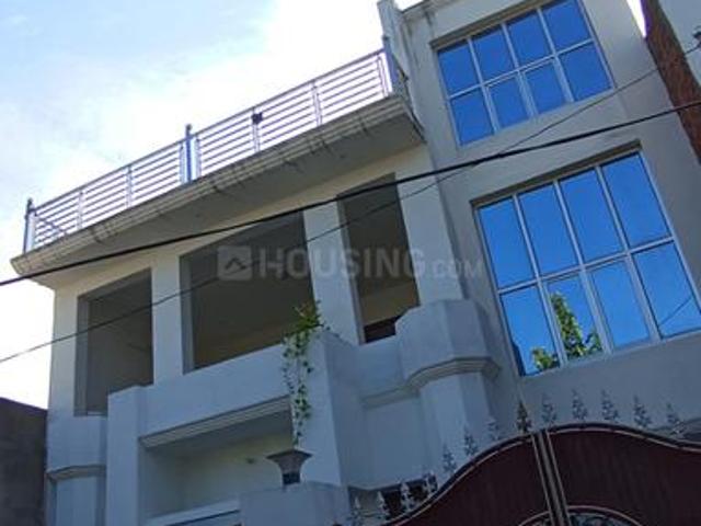 Flat for rent in Hardoi