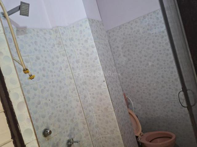 Flat for rent in North West Delhi, Deri