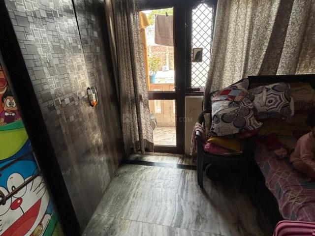 Flat for sale in East Delhi, Deri