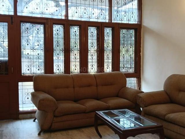 Flat for rent in Deri