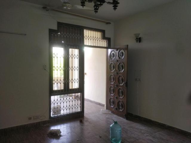 Flat for rent in Deri