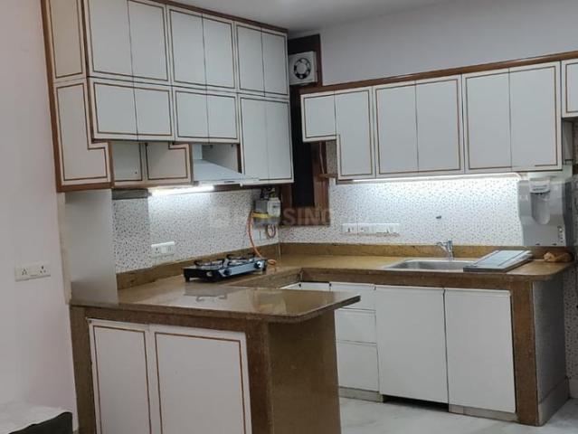 Flat for rent in Deri