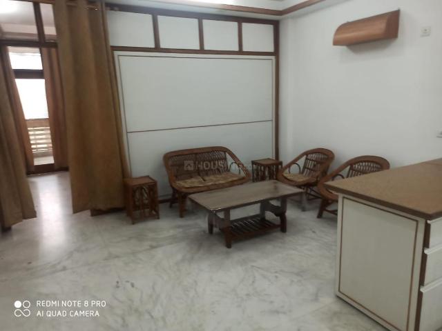 Flat for rent in Deri