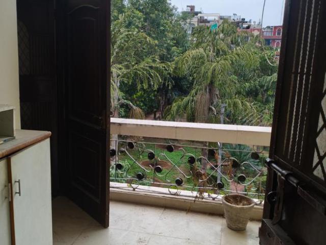 Flat for rent in Lajpat Nagar, Delhi