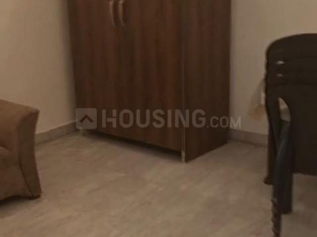 Flat for rent in Deri