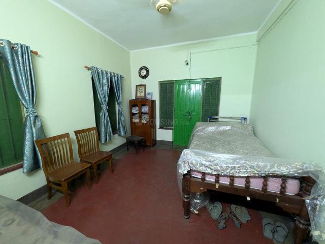 Flat for sale in Lake Gardens, Kolkata