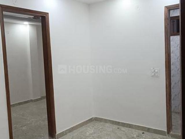 Flat for sale in East Delhi, Deri