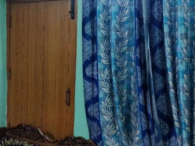 Flat for sale in East Delhi, Deri