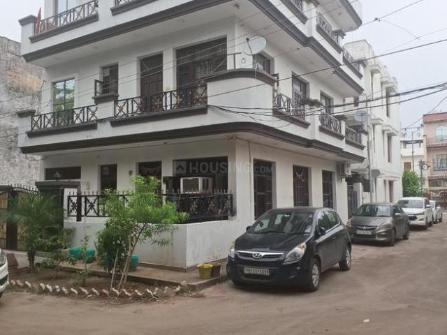Flat for rent in Defence Enclave, Zirakpur