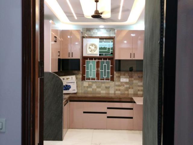 Flat for rent in South West Delhi, Deri