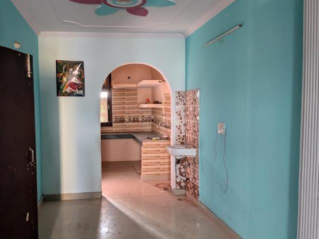 Flat for rent in South West Delhi, Deri