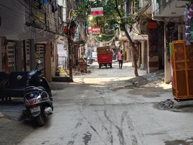 Flat for sale in South West Delhi, Deri