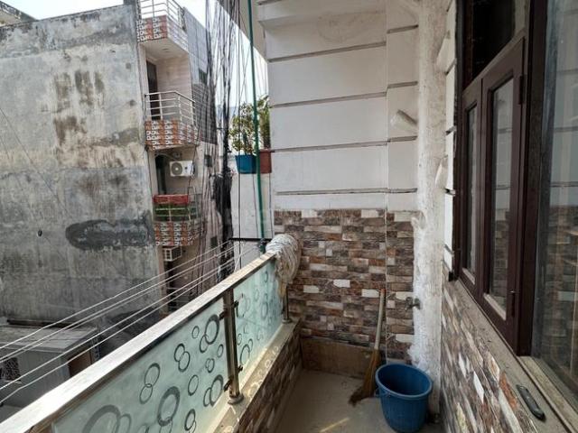 Flat for sale in Mahavir Enclave, Delhi