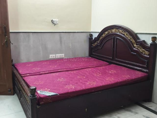 Flat for rent in South Delhi, Deri