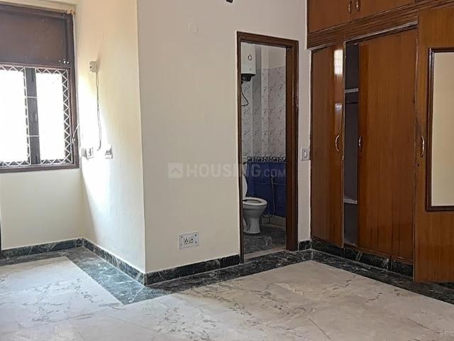 Flat for rent in South Delhi, Deri