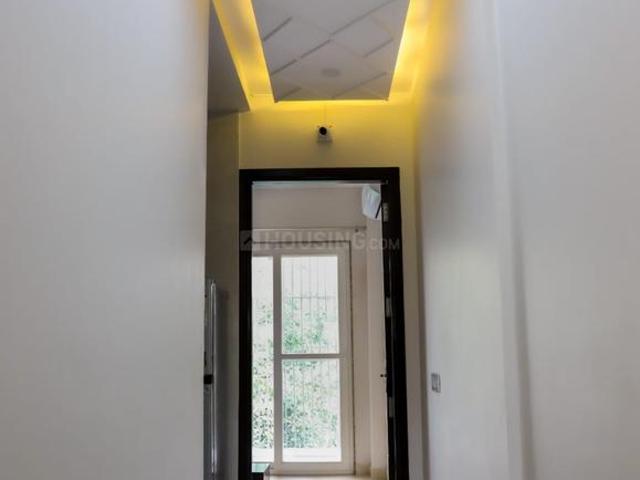 Flat for rent in South Delhi, Deri