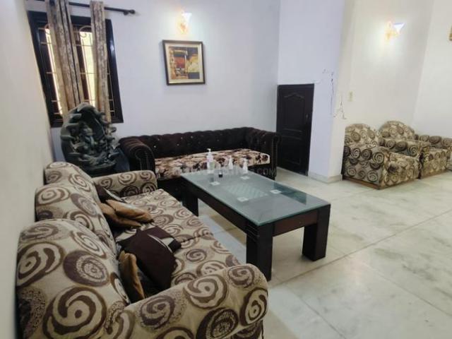 Flat for rent in South Delhi, Deri