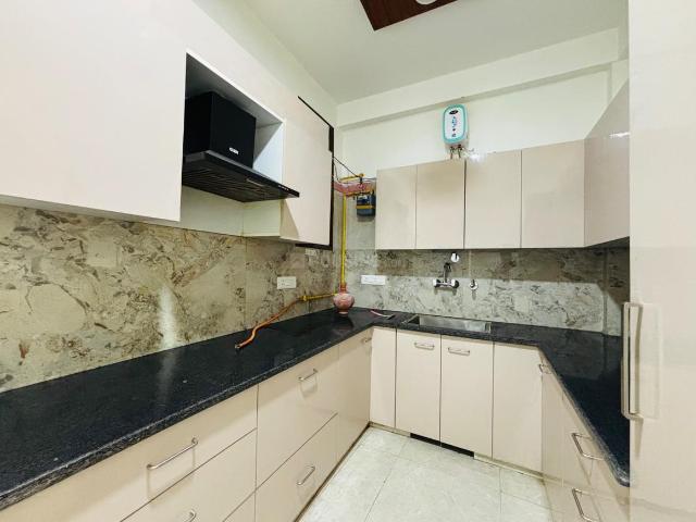 Flat for rent in South Delhi, Deri