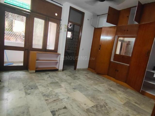 Flat for rent in South Delhi, Deri