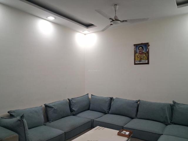 Flat for sale in West Delhi, Deri