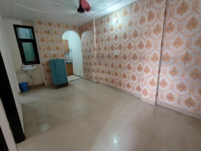 Flat for rent in East Delhi, Deri