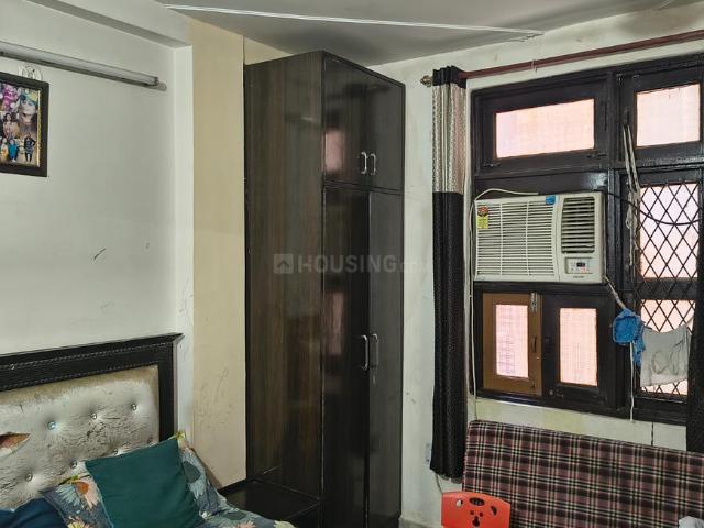 Flat for rent in East Delhi, Deri
