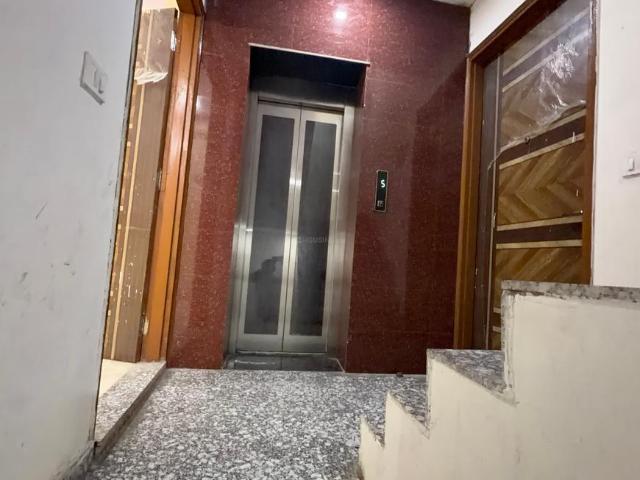 Flat for rent in East Delhi, Deri