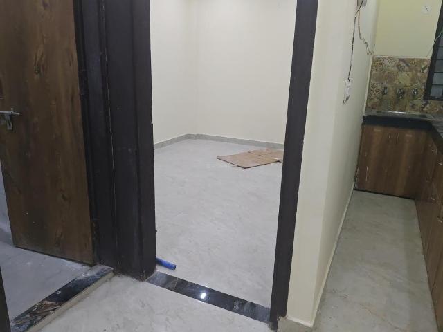Flat for rent in East Delhi, Deri