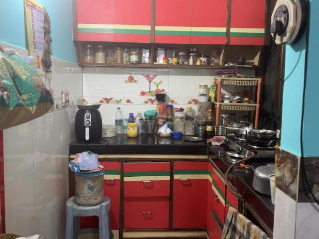 Flat for sale in East Delhi, Deri