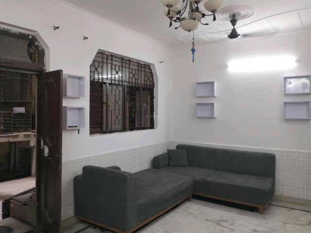 Flat for sale in East Delhi, Deri