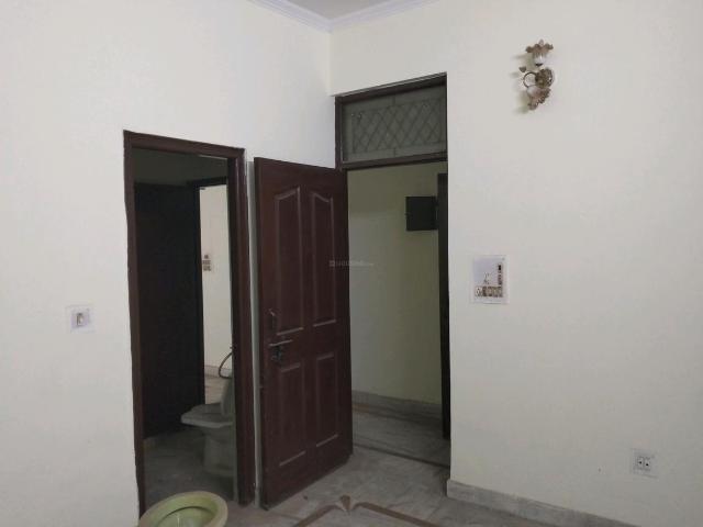 Flat for sale in East Delhi, Deri