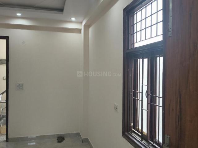 Flat for sale in East Delhi, Deri